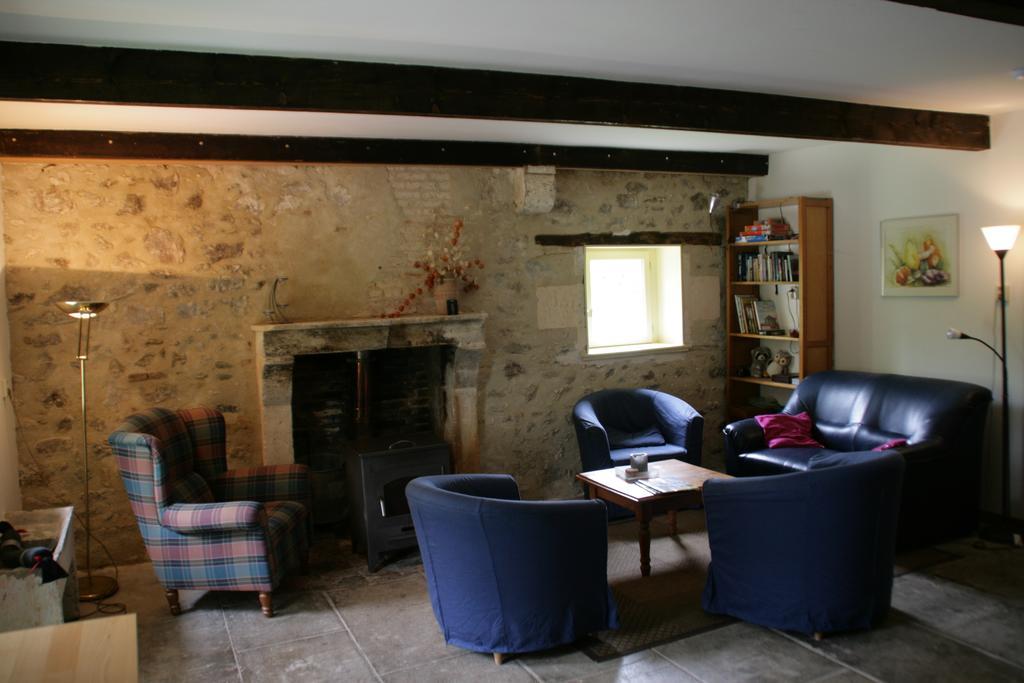 Saint-Germain-de-Confolens Le Petit Mas D'Ile Bed & Breakfast 部屋 写真